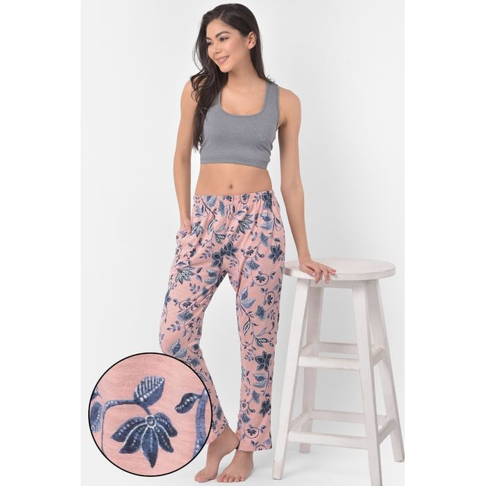 

Clovia Floral Print Pyjama in Baby Pink- Cotton - LB0167P22, Light pink