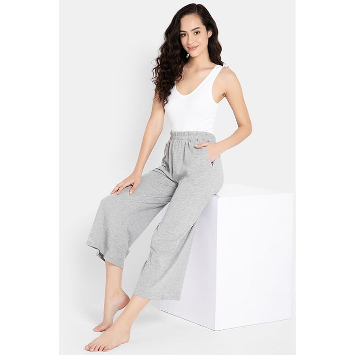 

Clovia Chic Basic Flared Capri in Grey Melange - 100% Cotton - LB0182P01, Light grey