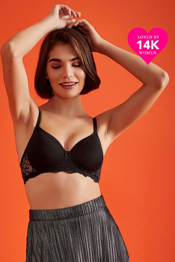 Buy Lightly Padded Non-Wired Multiway Bridal Bra in Black- Lace