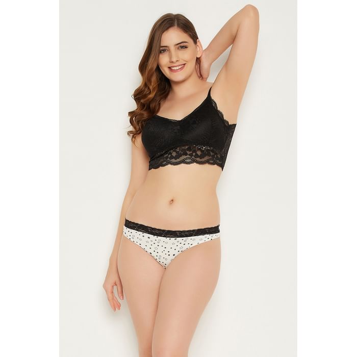 

Clovia Low Waist Star Print Bikini Panty in White with Lace Trims - Cotton - PN3512A18