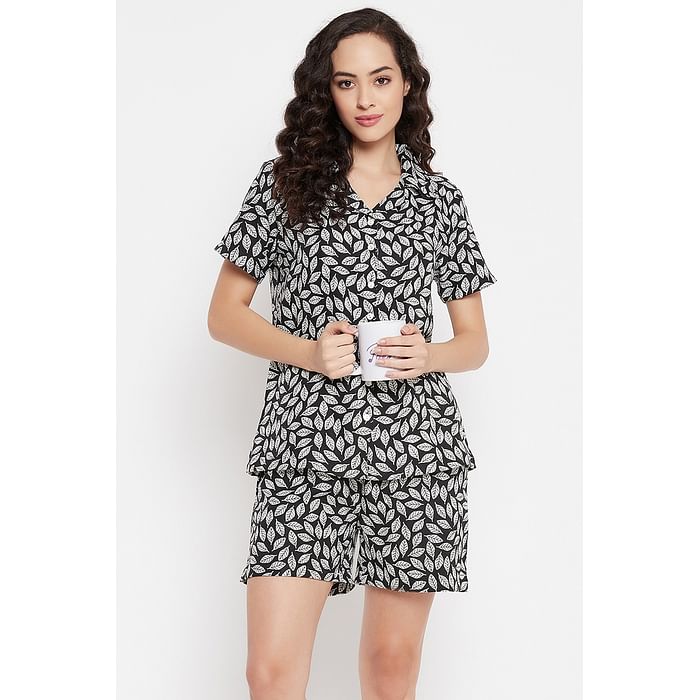 

Clovia Leaf Print Button Down Shirt & Shorts Set in Black - Rayon - LS0141F13