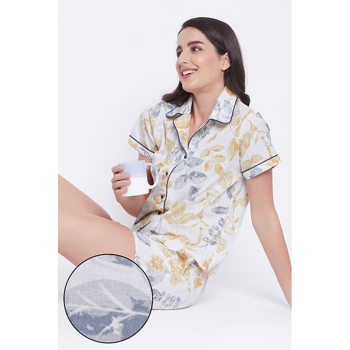 

Clovia Pretty Florals Button Me Up Shirt & Shorts Set in White - Cotton - LS0141F18