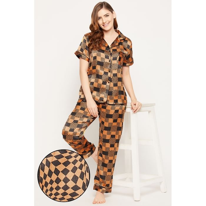 

Clovia Print Me Pretty Button Down Shirt & Pyjama Set in Brown - LS0385E06