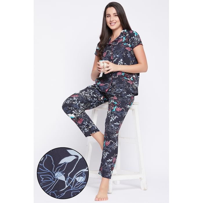 

Clovia Pretty Florals Button Me Up Shirt & Pyjama in Black - Crepe - LS0385T13