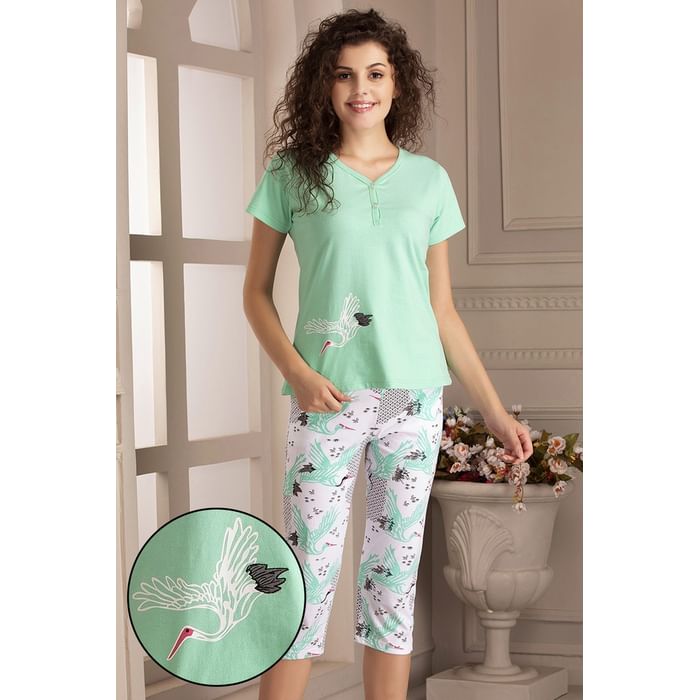 

Clovia Wild At Heart Top & Capri Set in Green- 100% Cotton - LS0411P11, Light green