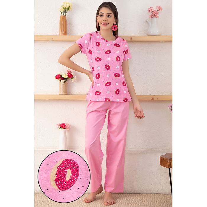 

Clovia Donut Print Top & Pyjama in Baby Pink - Cotton - LS0415P22, Light pink