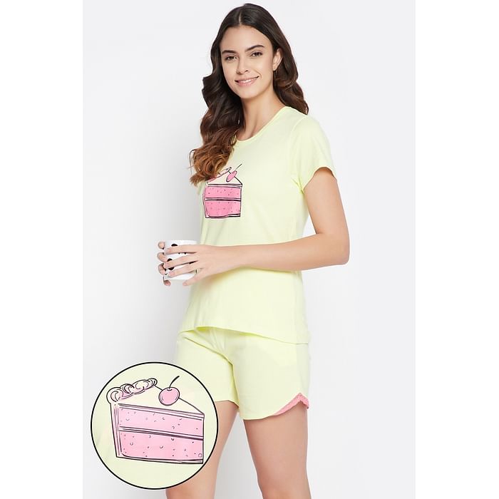 

Clovia Cake Print Top & Shorts Set in Yellow - Cotton Rich - LS0430P02, Light yellow