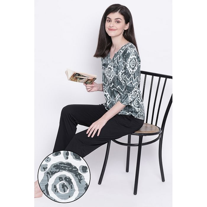 

Clovia Print Me Pretty Top & Pyjama Set in Grey & Black - Cotton Rich - LS0468A01, Light grey