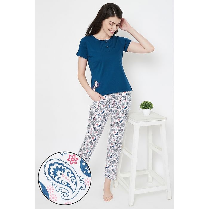 Clovia - Clovia Print Me Pretty Top & Pyjama Set in Blue & White- 100% Cotton – LS0506P08