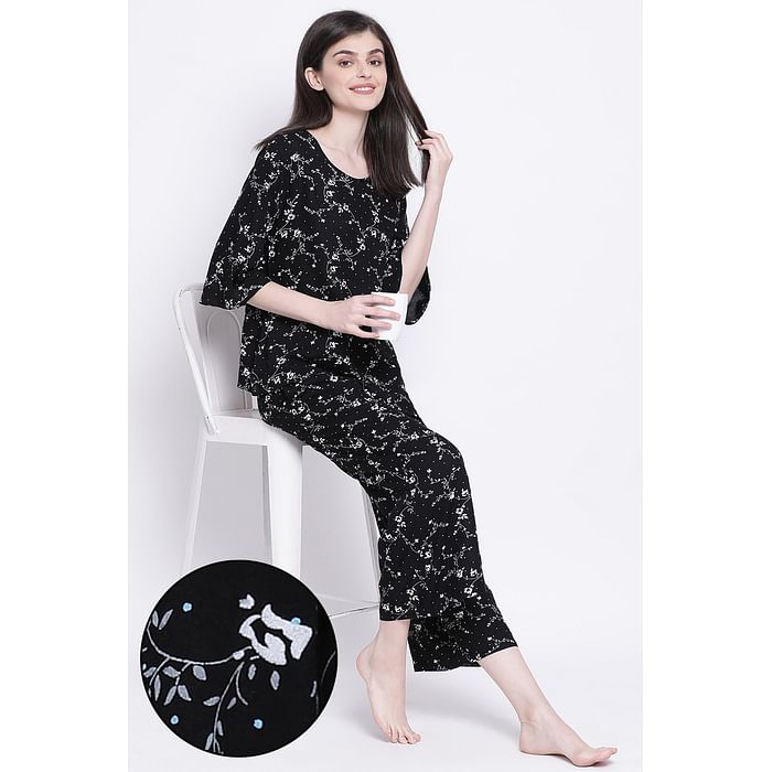 

Clovia Pretty Florals Top & Pyjama in Black - Rayon - LS0543P13