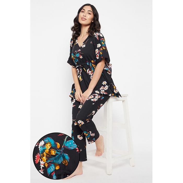 

Clovia Pretty Florals Kaftan Top & Pyjama Set in Black - Crepe - LS0592P13