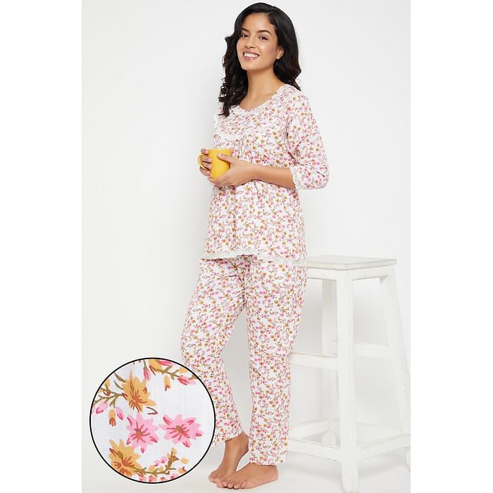 

Clovia Pretty Florals Top & Pyjama Set in White - 100% Cotton - LS0602P18