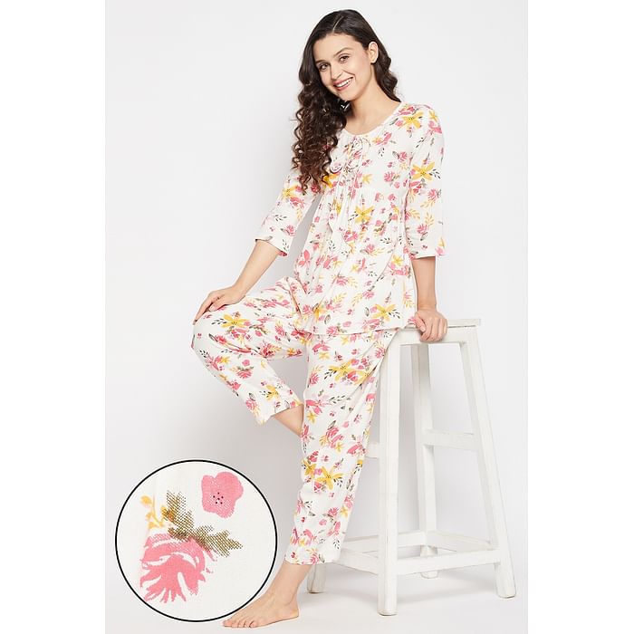 

Clovia Pretty Florals Peplum Feeding Top & Pyjama Set in White - Rayon - LS0695P18