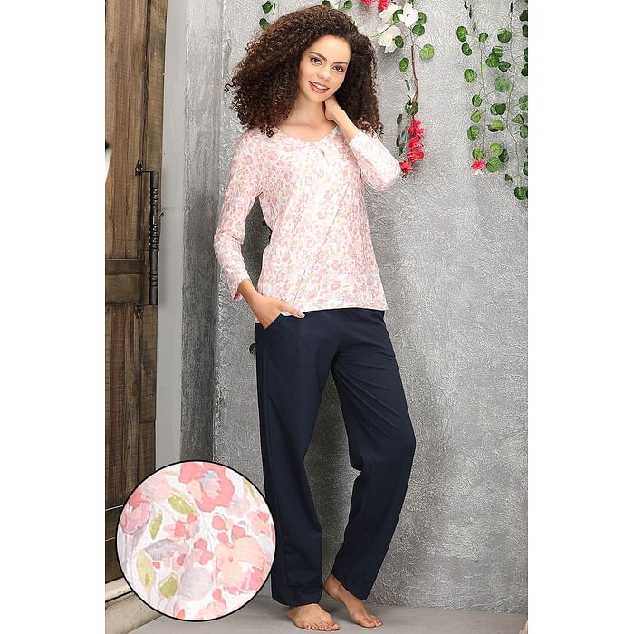 

Clovia Cotton Rich Floral Print Top & Pyjama Set - LSC013P18, White