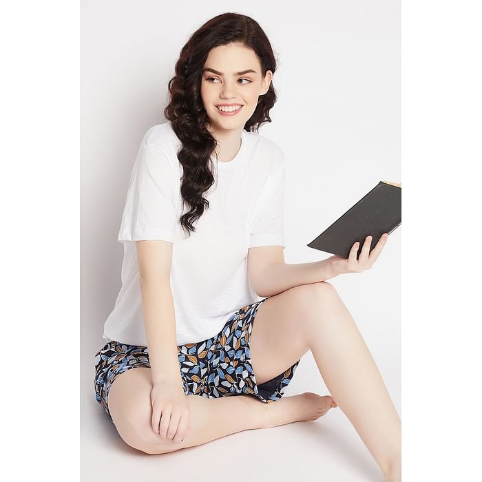 

Clovia Chic Basic Top in White & Leaf Print Boxer Shorts in Navy - 100% Cotton - LSC019P99, Assorted