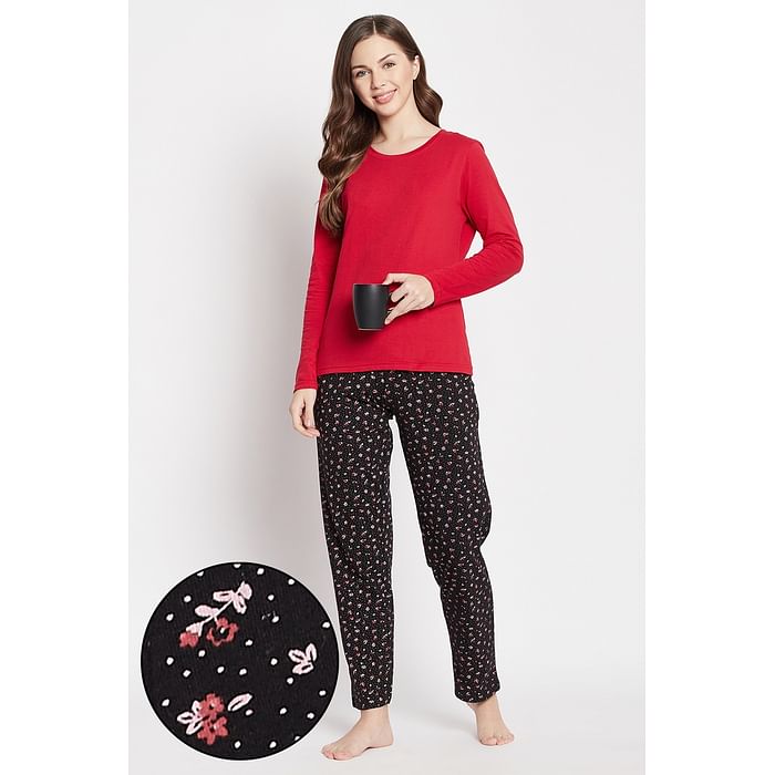 

Clovia Chic Basic Sleep Top in Red & Pretty Florals Pyjama in Black - Cotton - LSC149A13