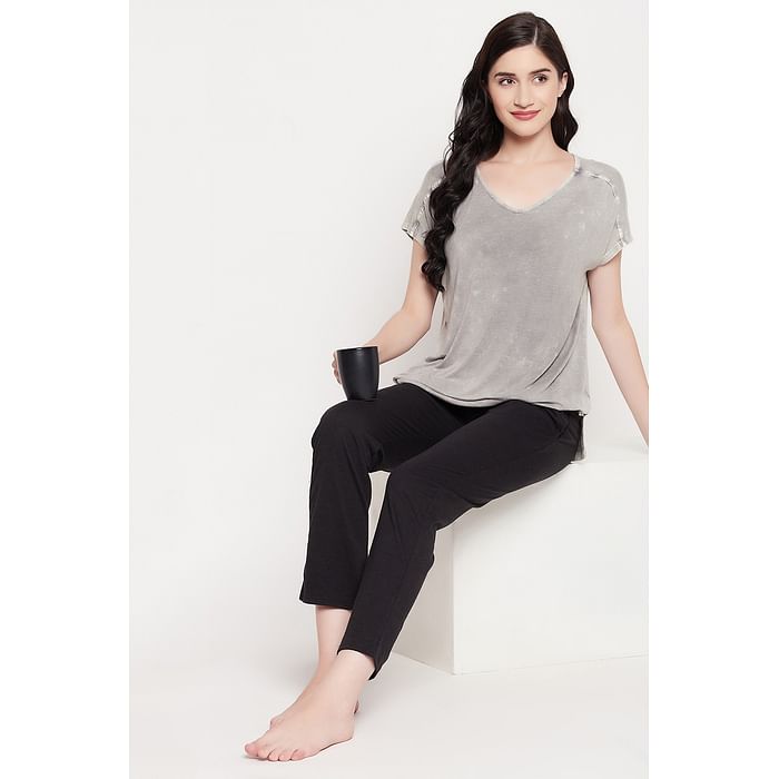 

Clovia Chic Basic Stone Washed Print Top in Grey - Cotton - LT0163P01, Light grey