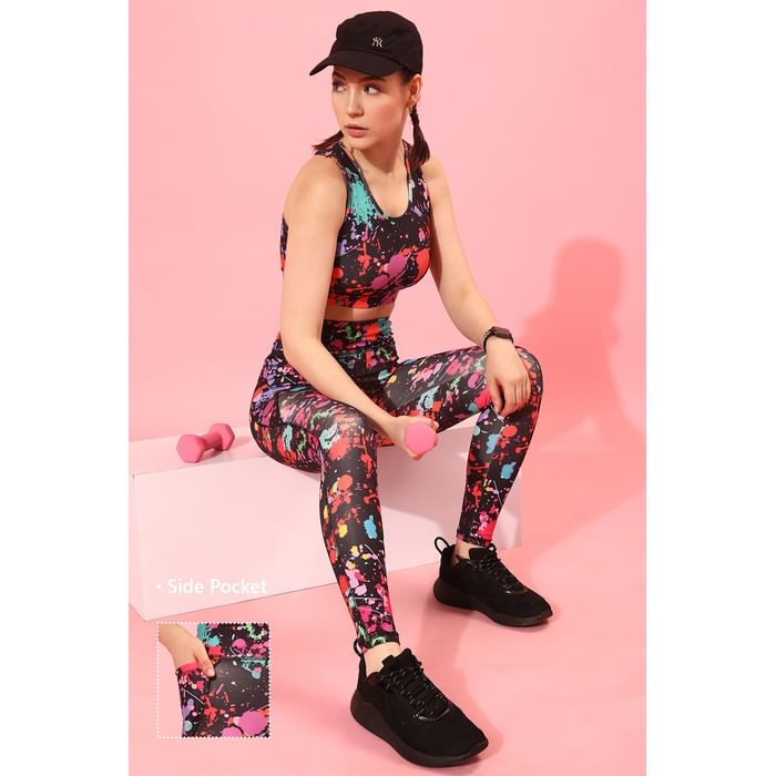 

Clovia Medium Impact Padded Paint Splatter Print Sports Bra & Snug Fit High-Rise Active Tights in Black - ASC056L13