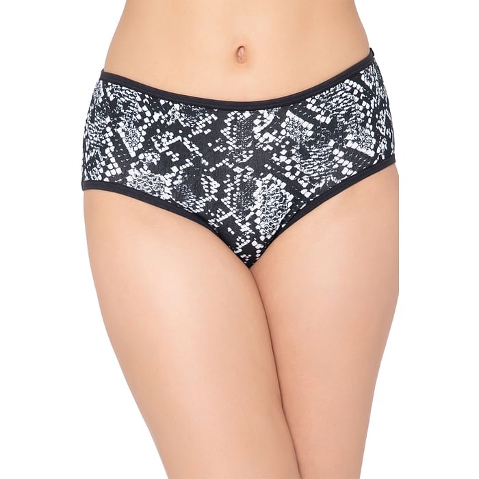 

Clovia Mid Waist Snakeskin Print Hipster Panty in Black - Cotton - PN3411K13