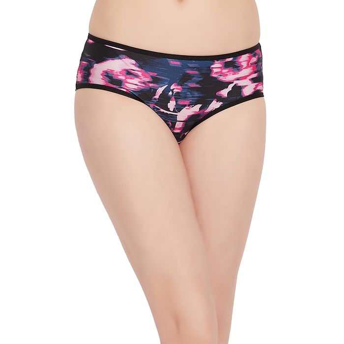 

Clovia Mid Waist Printed Hipster Panty in Black - PN3404D13