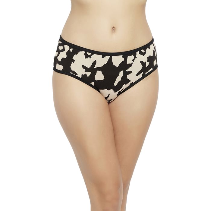 

Clovia Mid Waist Printed Hipster Panty in Black - Cotton - PN2854J13