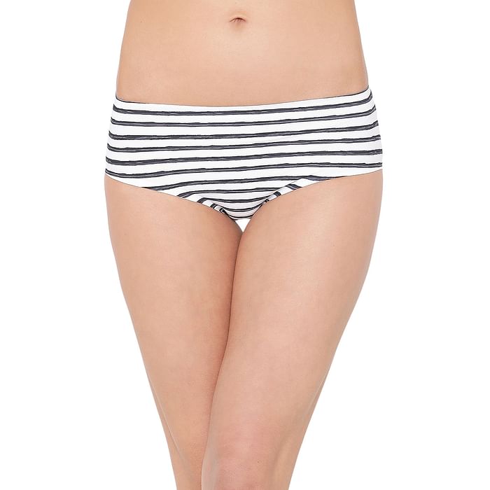

Clovia Mid Waist Striped No Panty Line Hipster Panty In White - PN5005R18