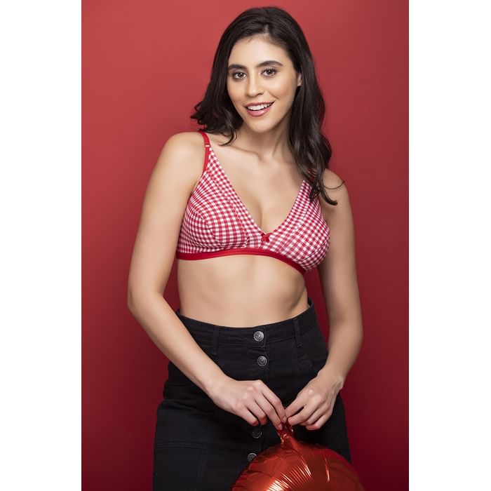 

Clovia Non-Padded Non-Wired Demi Cup Checkered Print Plunge Bra in Red - Cotton - BR2312A04