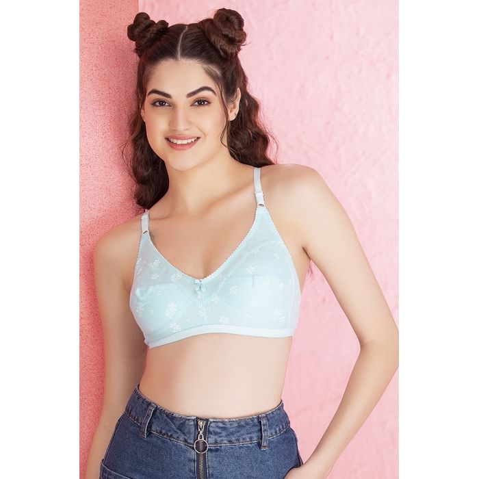 

Clovia Non-Padded Non-Wired Floral Print Full Cup M-Frame Bra in Sky Blue - Cotton - BR0185Q03, Light blue