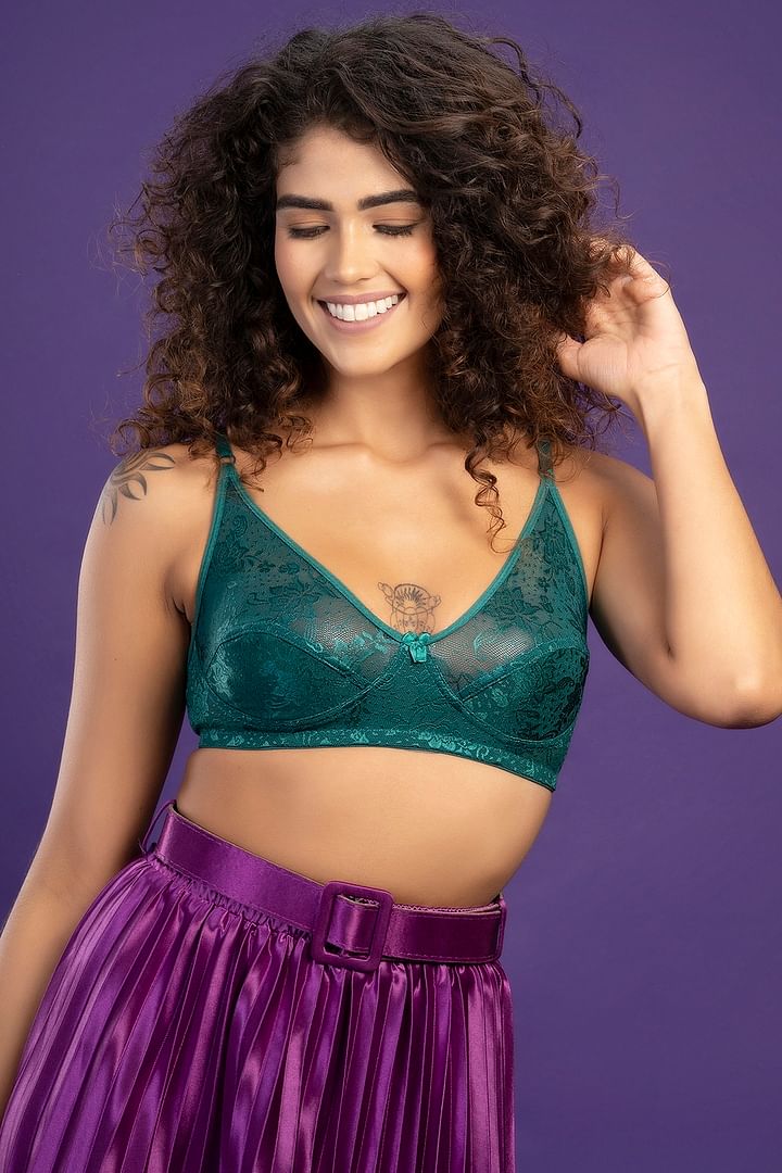 Buy Non-Padded Non-Wired Full Cup Bra In Green Online India, Best Prices,  COD - Clovia - BR0469P17