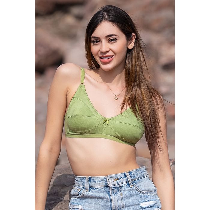 

Clovia Non-Padded Non-Wired Full Cup M-Frame Bra in Green - BR0185S11, Light green