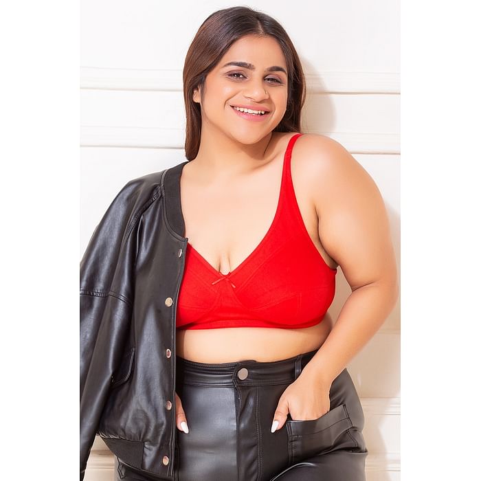 

Clovia Non-Padded Non-Wired Full Figure Bra in Red - Cotton - BR2137P04
