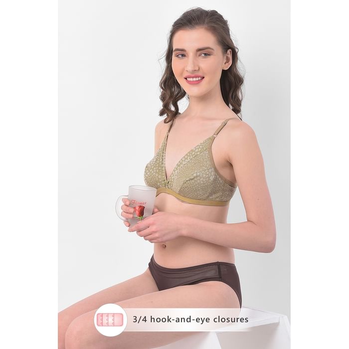 

Clovia Non-Padded Non-Wired Printed Plunge Bra in Green- Cotton Rich - BR1595H11, Light green
