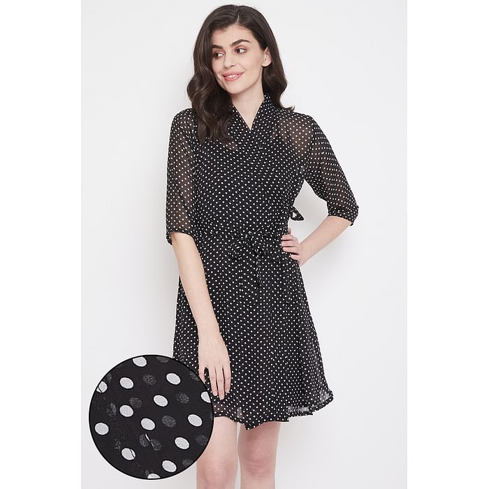 

Clovia Sheer Polka Print Robe in Black- Georgette - NS1329A13