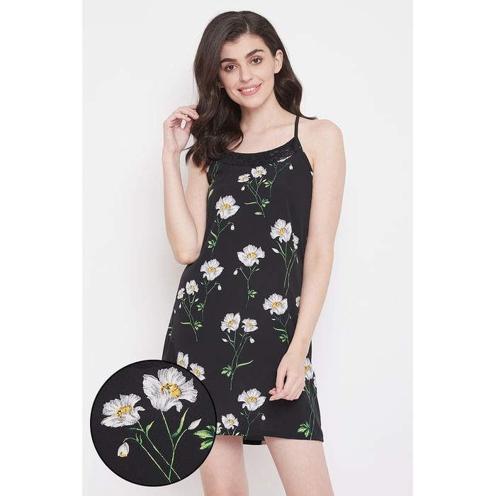 

Clovia Pretty Florals Babydoll in Black- Crepe & Lace - NS1350A13