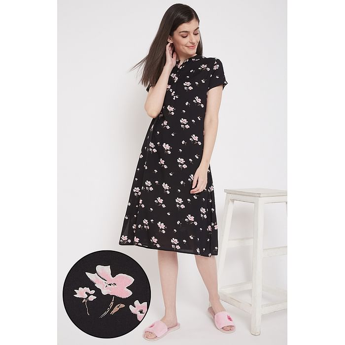 

Clovia Pretty Florals Mid Length Night Dress with Side Slits in Black - Rayon - NS1360P13