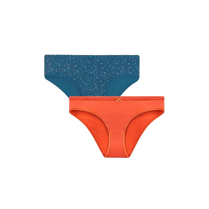 

Clovia Pack of 2 Low Waist Panties - Cotton - PNC410P19, Multicolour