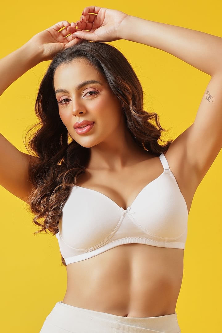 Buy Padded Non-Wired Full Coverage Multiway T-Shirt Bra in White