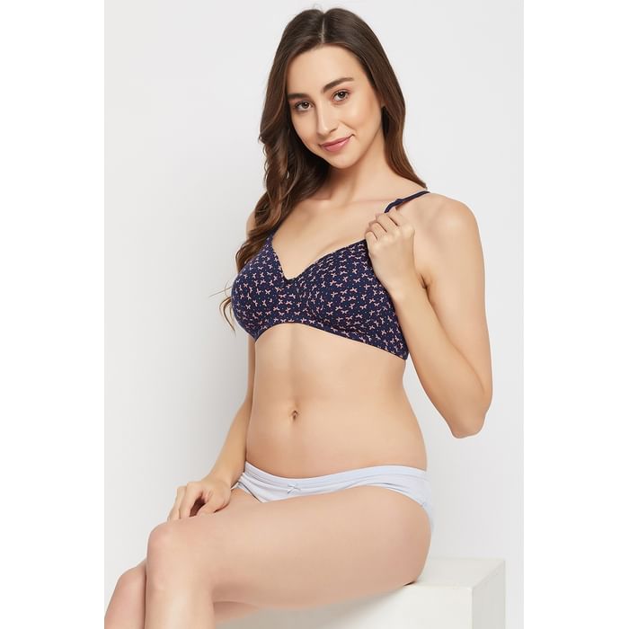 

Clovia Padded Non-Wired Full Cup Bow Print Multiway T-shirt Bra in Dark Blue - Cotton - BR2395V08, Navy