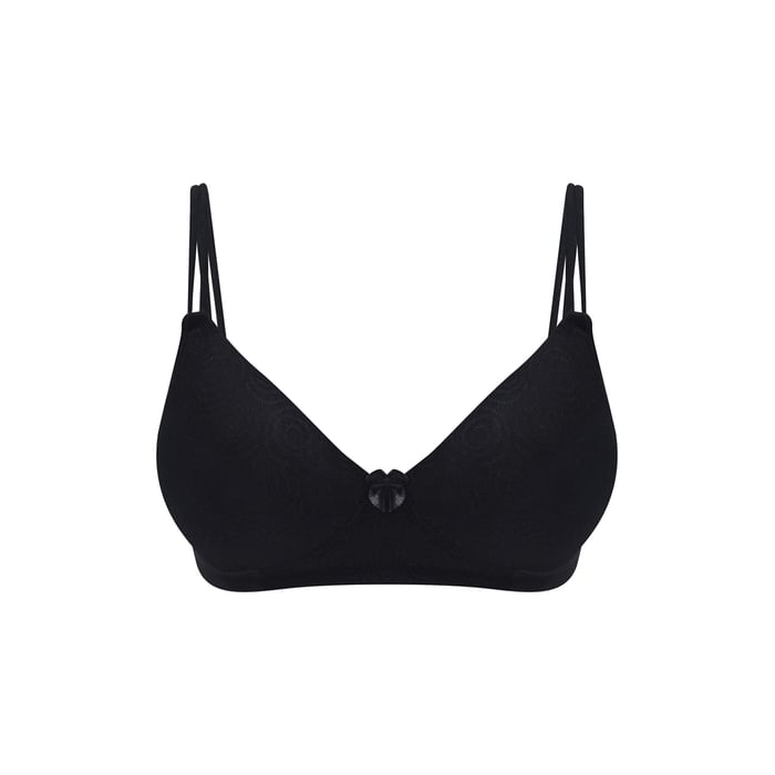 

Clovia Padded Non-Wired Full Cup Bra in Black - BR1737X13