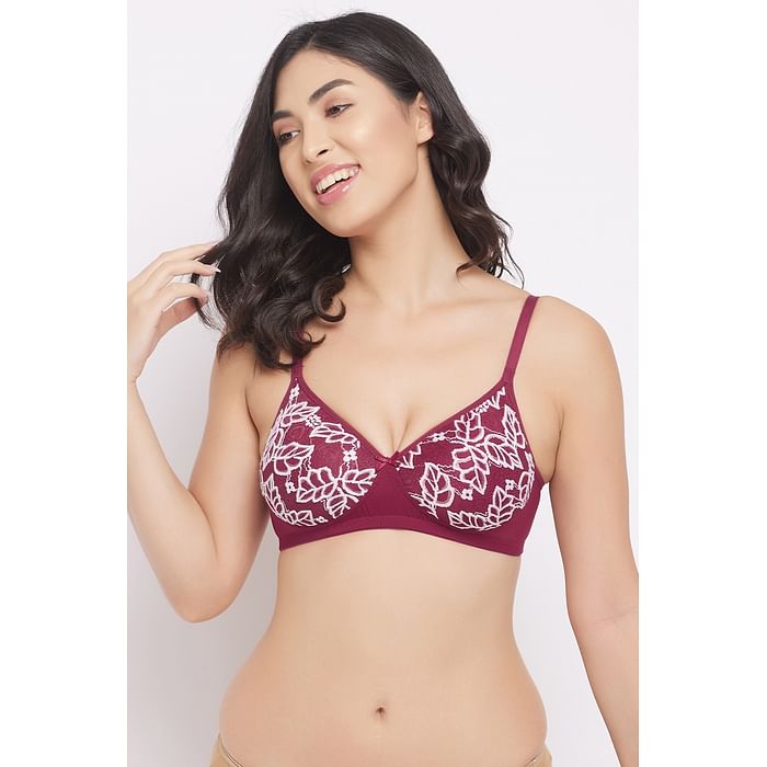 

Clovia Padded Non-Wired Full Cup Bra in Maroon - Lace - BR2342R09