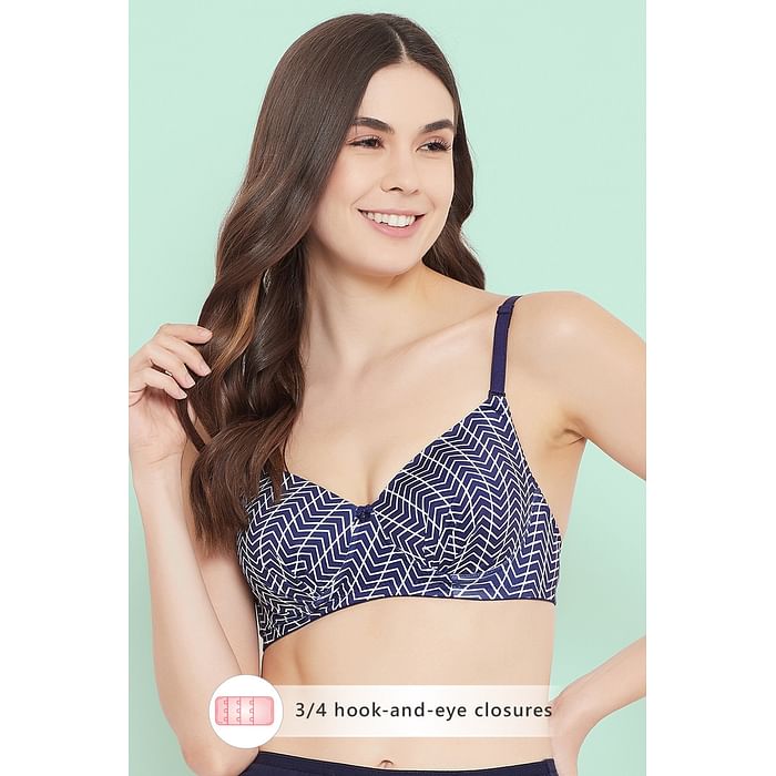 

Clovia Padded Non-Wired Full Cup Chevron Print Multiway T-shirt Bra in Navy - BR0935G08