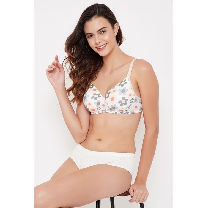

Clovia Padded Non-Wired Full Cup Floral Print Multiway T-shirt Bra in White - BR0935Y18