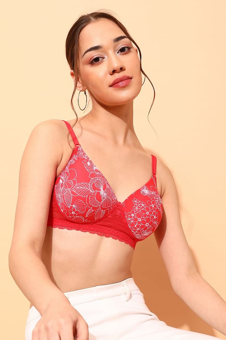 Buy Padded Non-Wired Full Cup Floral Print T-shirt Bra in White Online  India, Best Prices, COD - Clovia - BR0935I18