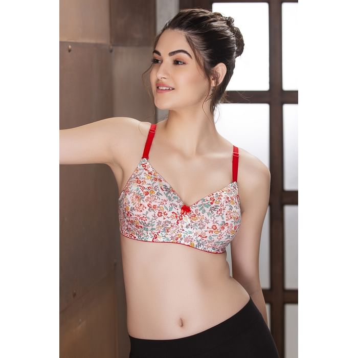 

Clovia Padded Non-Wired Full Cup Floral Print T-shirt Bra in White - BR0935W18