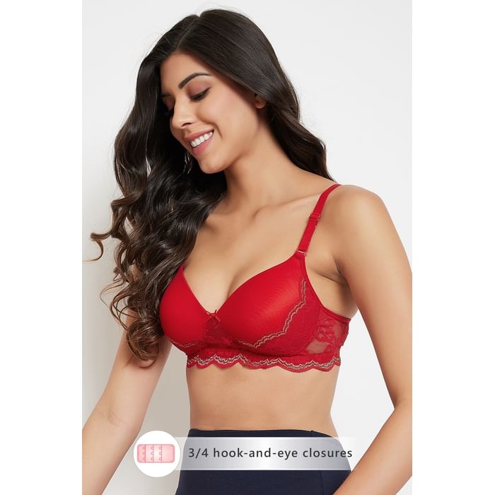 

Clovia Padded Non-Wired Full Cup Multiway Bra in Red - BR2136P04
