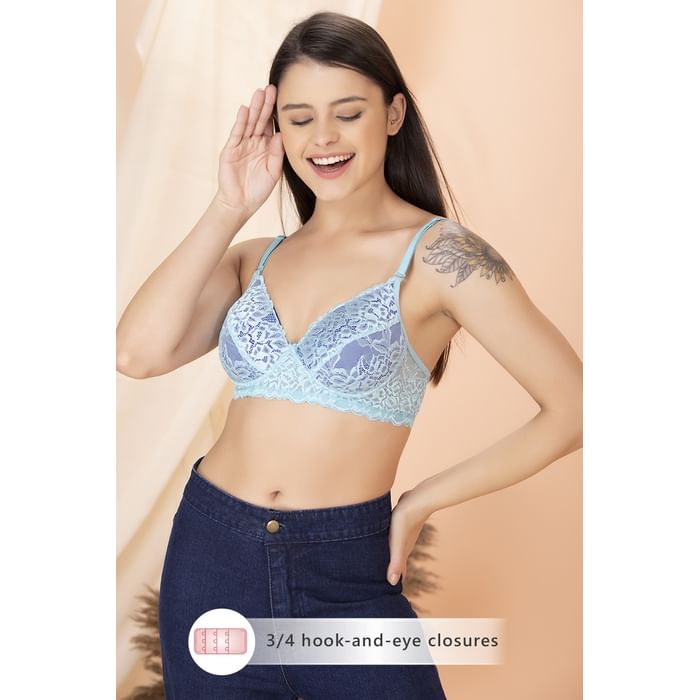 

Clovia Padded Non-Wired Full Cup Multiway Bridal Bra in Sky Blue - Lace - BR1000J03, Light blue