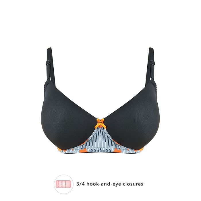 

Clovia Padded Non-Wired Full Cup Multiway T-shirt Bra in Black - BR1897J13