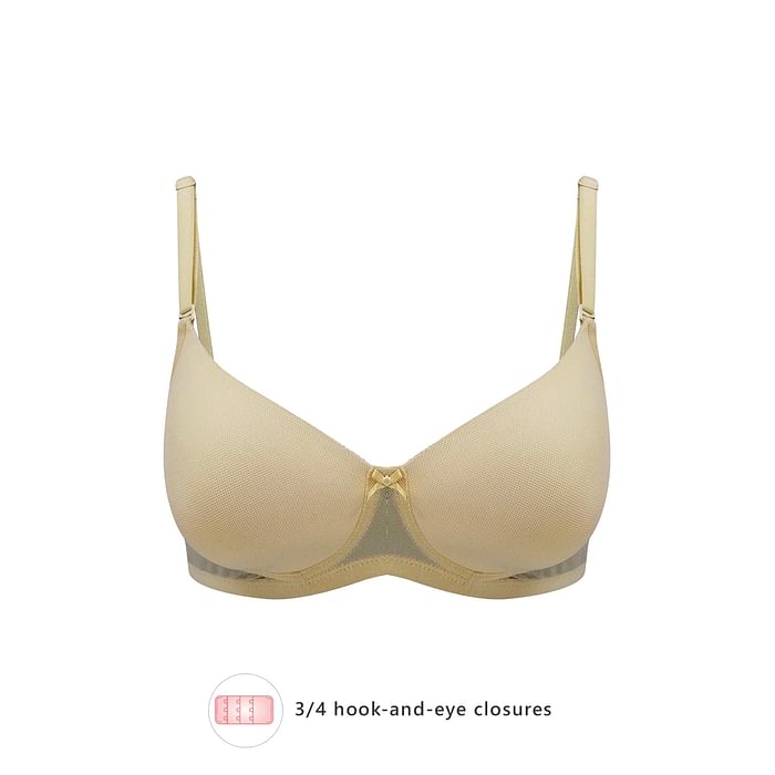 Clovia - Clovia Padded Non-Wired Full Cup Multiway T-shirt Bra in Nude Colour	 – BR1480G24
