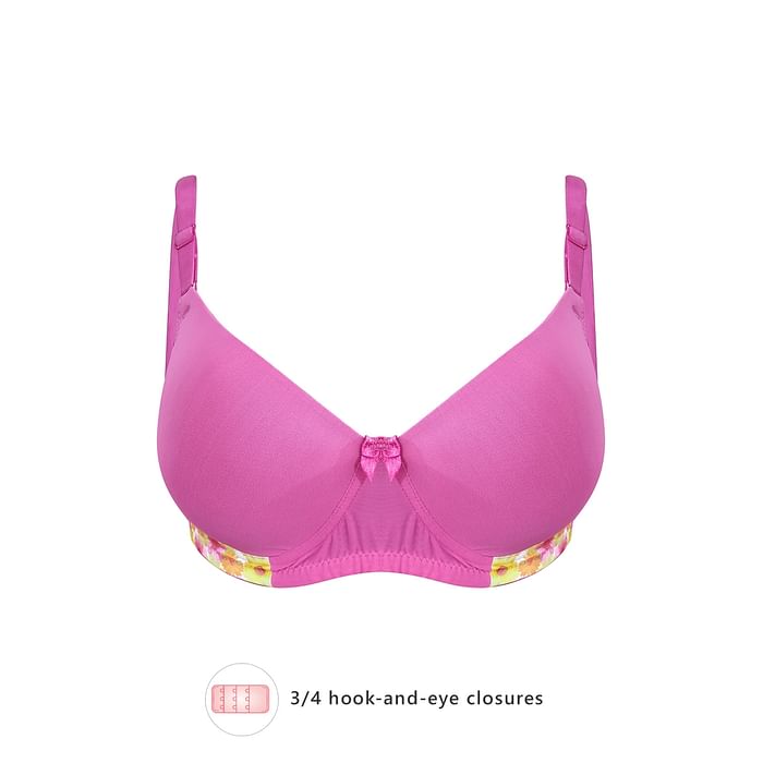 

Clovia Padded Non-Wired Full Cup Multiway T-shirt Bra in Pink - BR1897Y22, Light pink