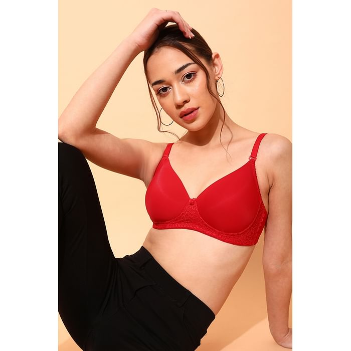 

Clovia Padded Non-Wired Full Cup Multiway T-shirt Bra in Red - BR2313S04